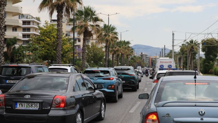 Μποτιλιάρισμα σε κεντρικό δρόμο της Αθήνας
