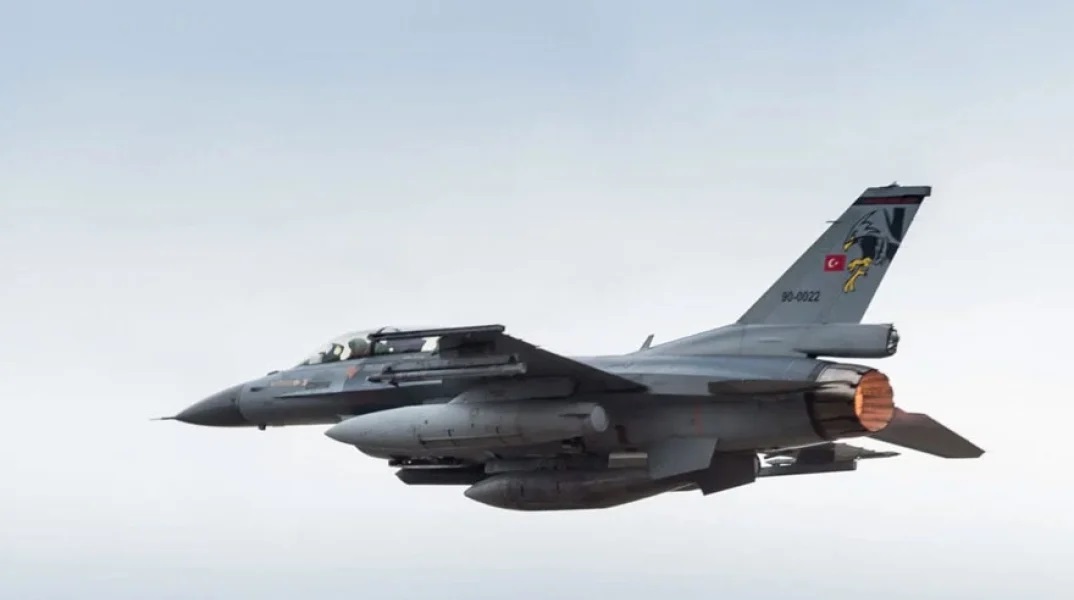 Διαψεύδει η Αθήνα το «λοκάρισμα» των τουρκικών F-16
