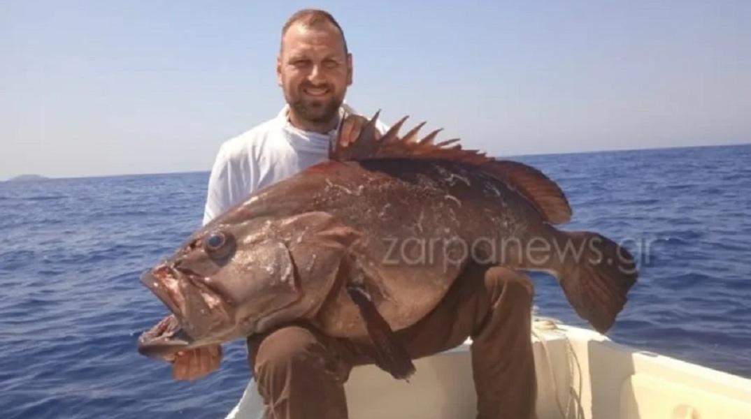 Ψάρι 42 κιλών έβγαλαν δύο φίλοι στα Χανιά