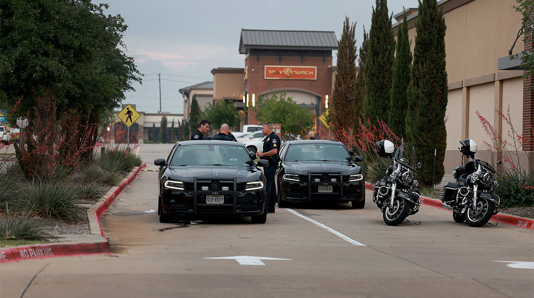 Αστυνομικοί στον χώρο όπου σημειώθηκε η επίθεση στο Τέξας