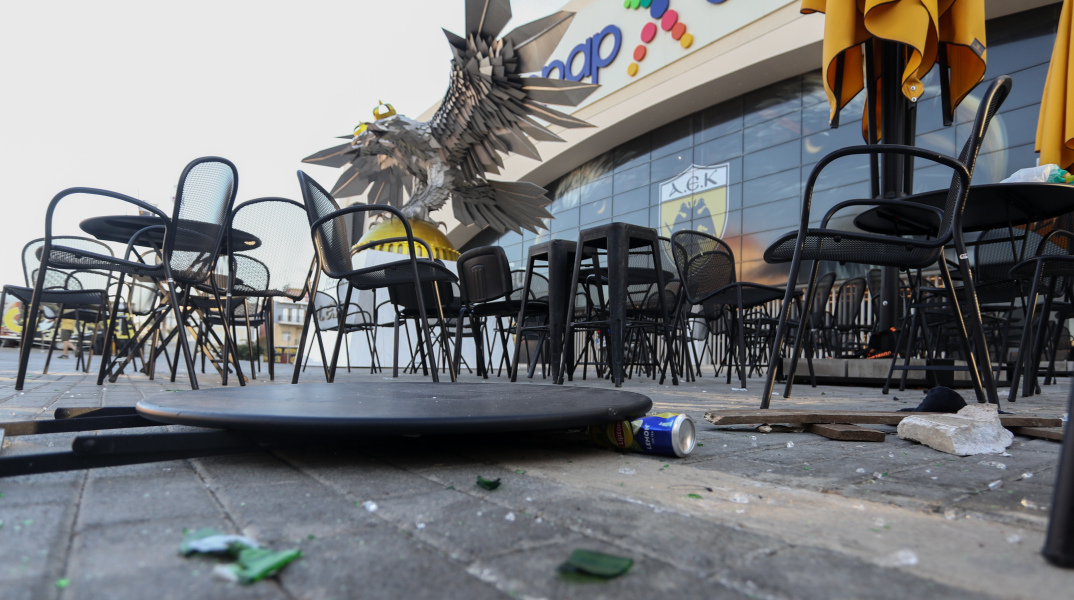 Ζημιές έξω από την OPAP Arena μετά την επίθεση των Κροατών χούλιγκαν
