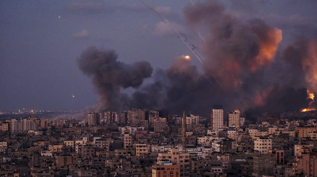 Βομβαρδισμός στην πόλη της Γάζας