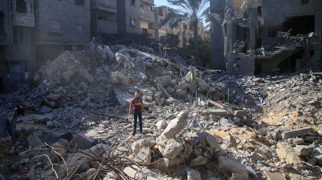 Το άνοιγμα ανθρωπιστικών διαδρόμων στη Γάζα ζητούμενο (και) στη Σύνοδο Κορυφής της ΕΕ