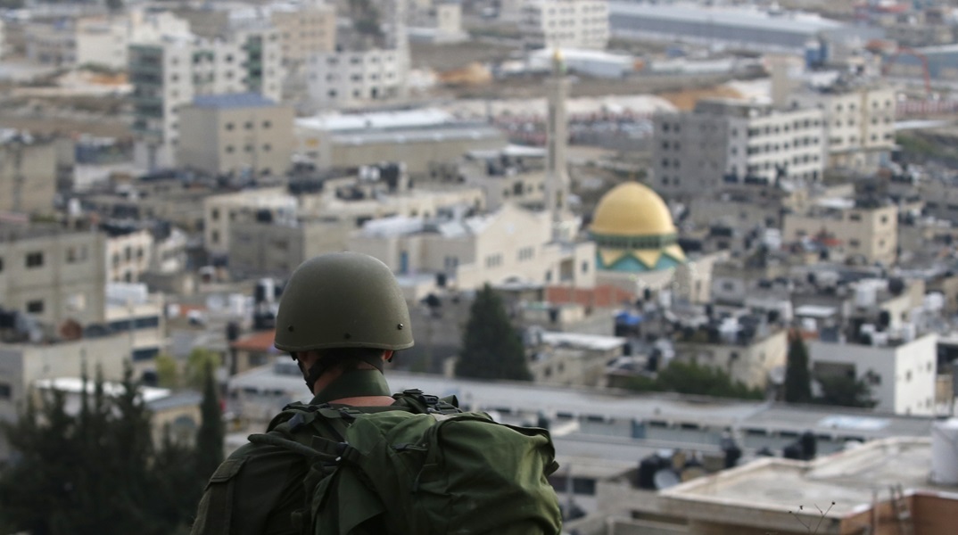 Ισραηλινός στρατός: Αναφέρει ότι ανακάλυψε τούνελ κάτω από το νοσοκομείο αλ-Σίφα 