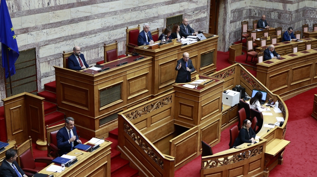 Βουλή: Ψηφίστηκε το νέο φορολογικό νομοσχέδιο με 158 «ναι» από τη ΝΔ Οι 4 παρεμβάσεις της τελευταίας στιγμής από τον Κωστή Χατζηδάκη