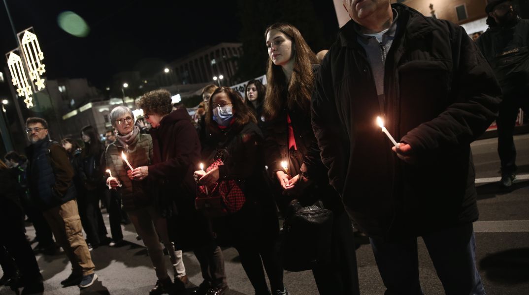 Οι συγγενείς των θυμάτων και εκατοντάδες πολίτες ζήτησαν δικαίωση