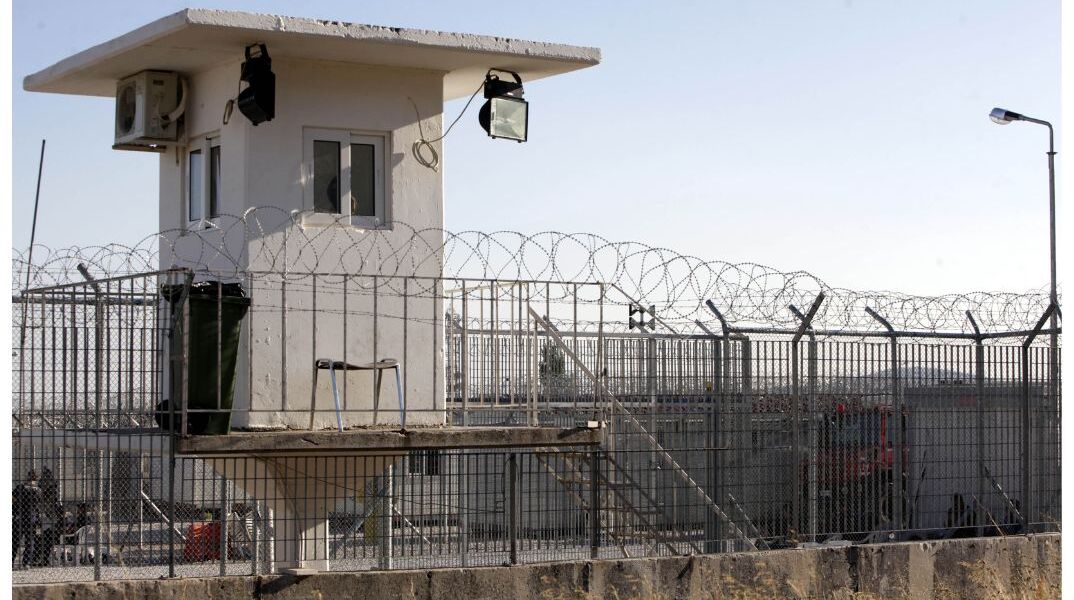 Αμυγδαλέζα: Επεισόδια στο κέντρο κράτησης αλλοδαπών