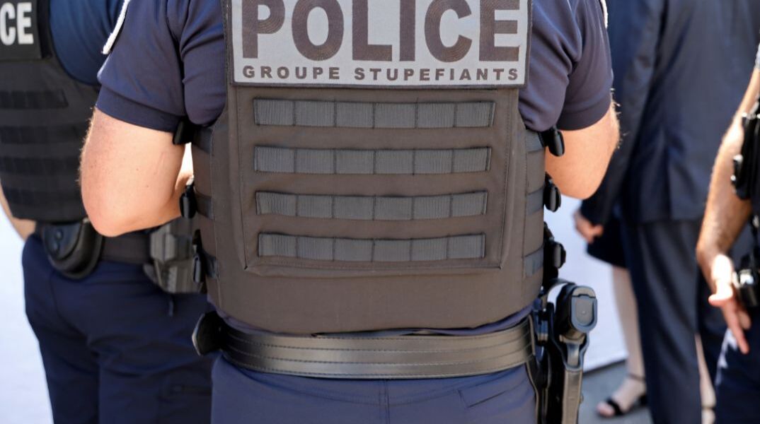 Γαλλία: Ανθρωποκυνηγητό για τους ενόπλους που σκότωσαν δύο φρουρούς