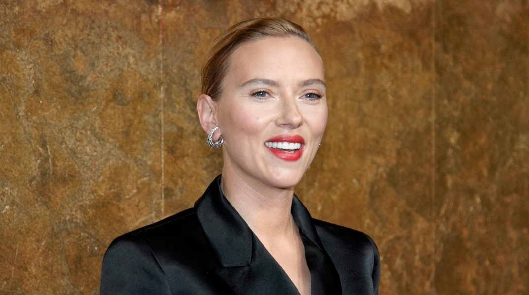 H Scarlett Johansson