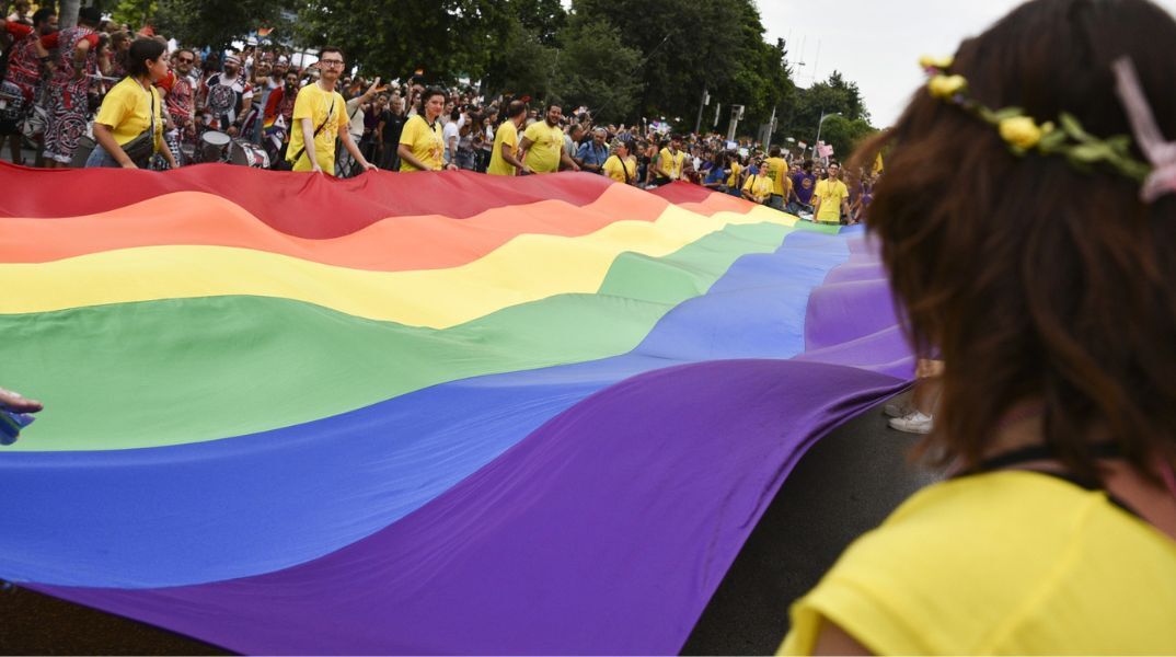 Η σημαία της ΛΟΑΤΚΙ+ κοινότητας