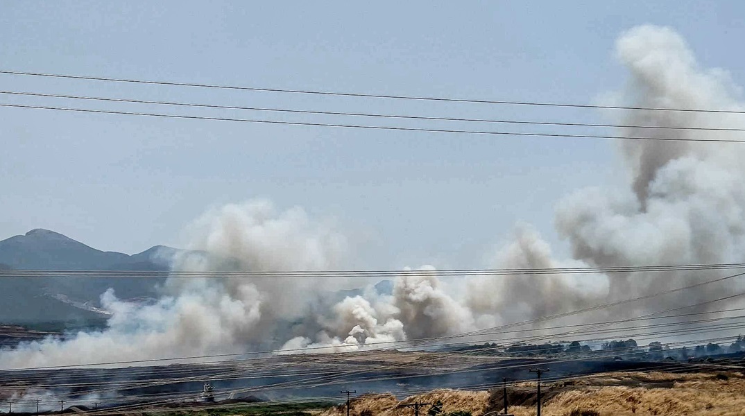 Μεγάλες φωτιές σε Κρανίδι και Μεγαλόπολη - Κάηκαν σπίτια στον οικισμό Χωρέμη