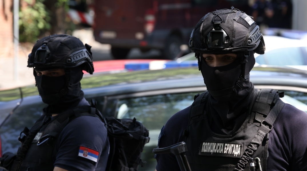 σερβοι αστυνομικοι