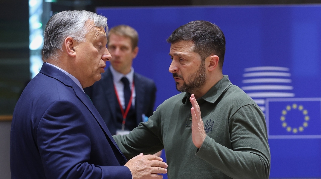 Ο Ούγγρος πρωθυπουργός Βίκτορ Όρμπαν με τον Ουκρανό πρόεδρο Ζελένσκι