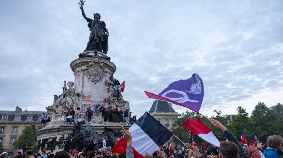 Πανηγυρισμοί για τη νίκη του Νέου Λαϊκού Μετώπου στις γαλλικές εκλογές