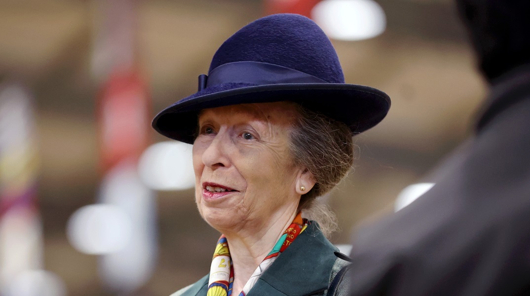 Η πριγκίπισσα Άννα επέστρεψε στα καθήκοντά της, τρεις εβδομάδες μετά το ατύχημα με το άλογο 