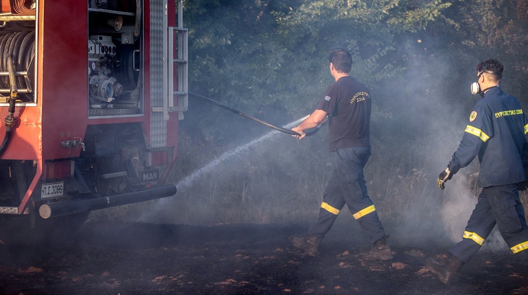 Πολύ υψηλός o κίνδυνος πυρκαγιάς τη Δευτέρα σε 3 περιφέρειες