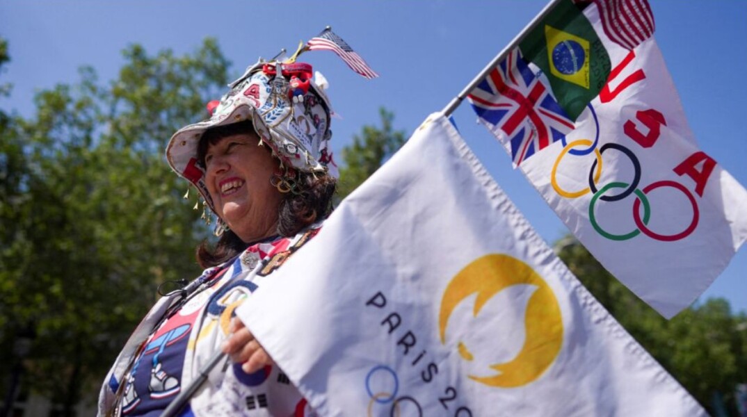 Ολυμπιακοί Αγώνες 2024: Ποια είναι η Βιβιάν Ρόμπινσον που έχει ξοδέψει 10.000 δολάρια για εισιτήρια