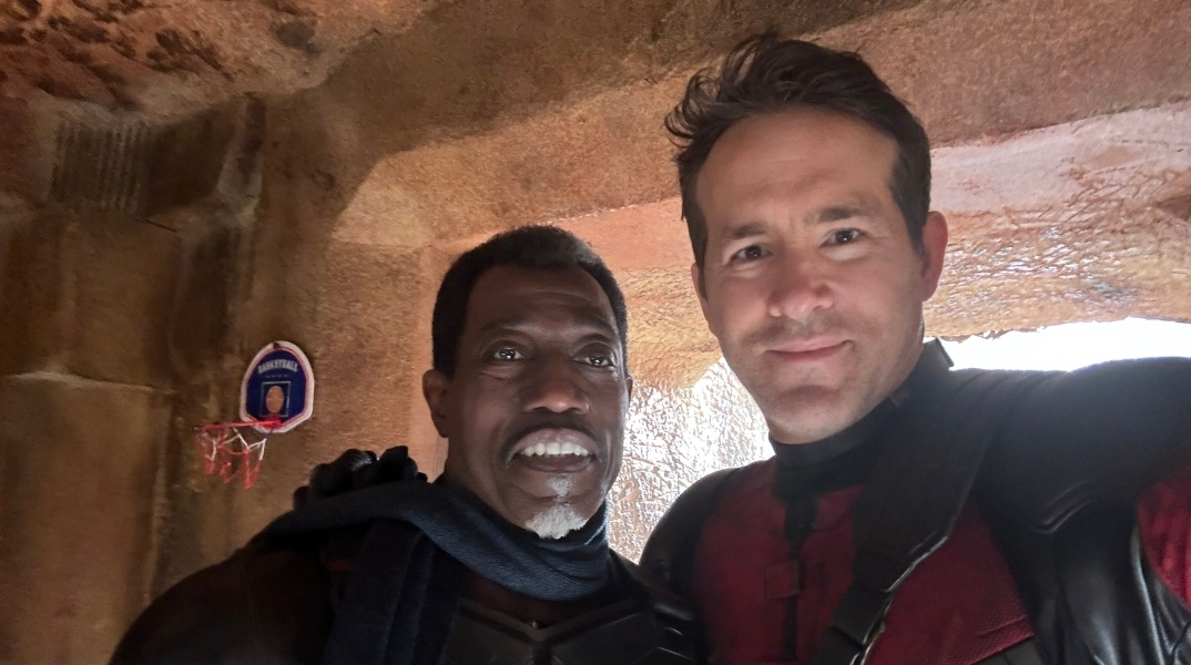 Ο Wesley Snipes μαζί με τον Ryan Raynolds στα γυρίσματα του «Deadpool & Wolverine»