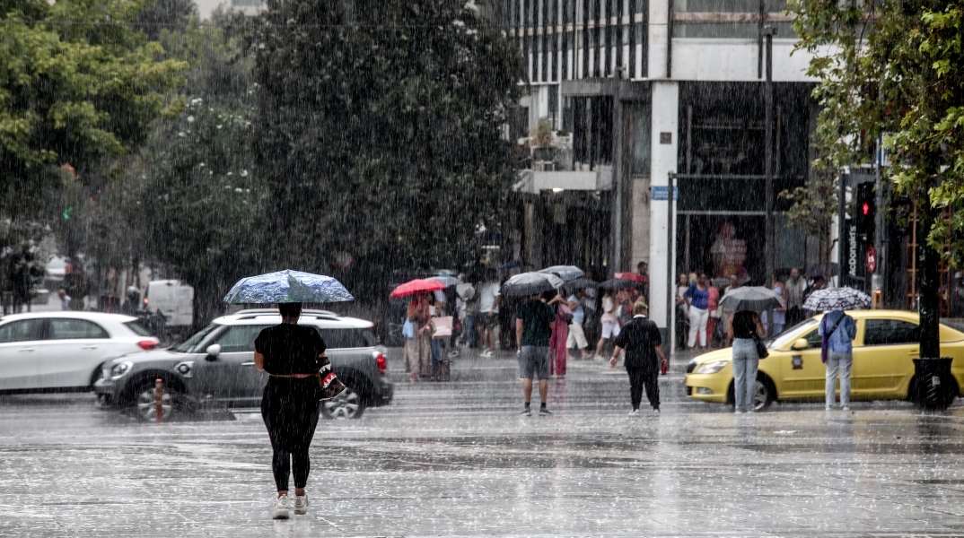 βροχη, περαστικοι