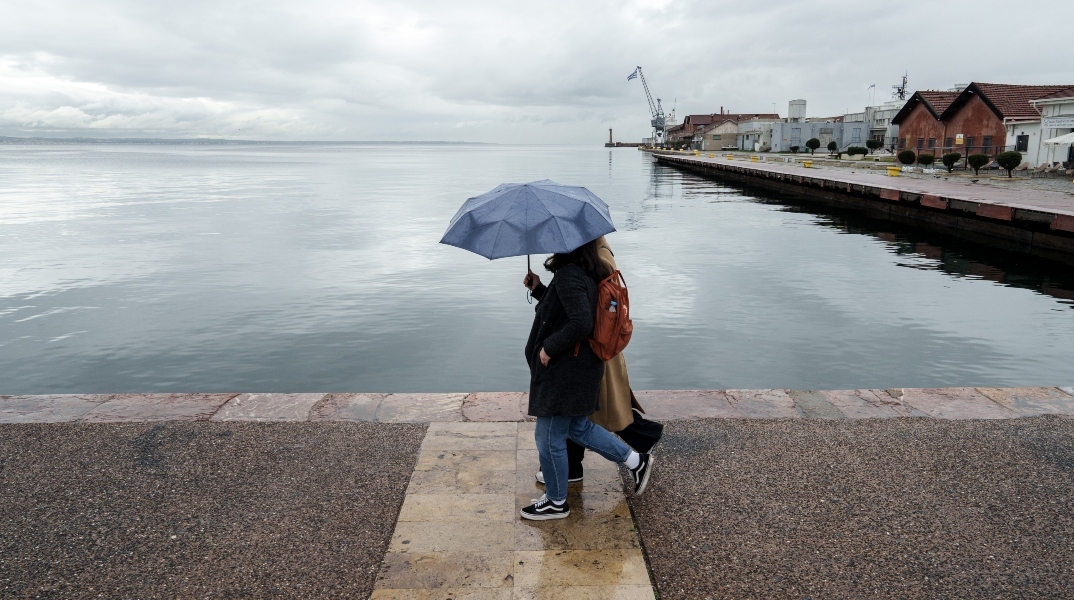 Καιρός: Έρχονται βροχές και καταιγίδες την Τετάρτη - Αμετάβλητη η θερμοκρασία