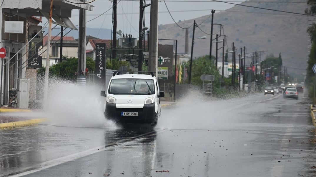 Επελαύνει η κακοκαιρία Cassandra: 112 στους κατοίκους των Φιλιατών