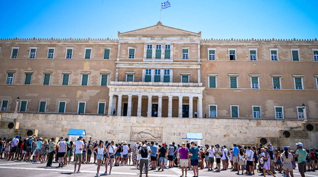 Οι τουρίστες δεν είναι κορόιδα