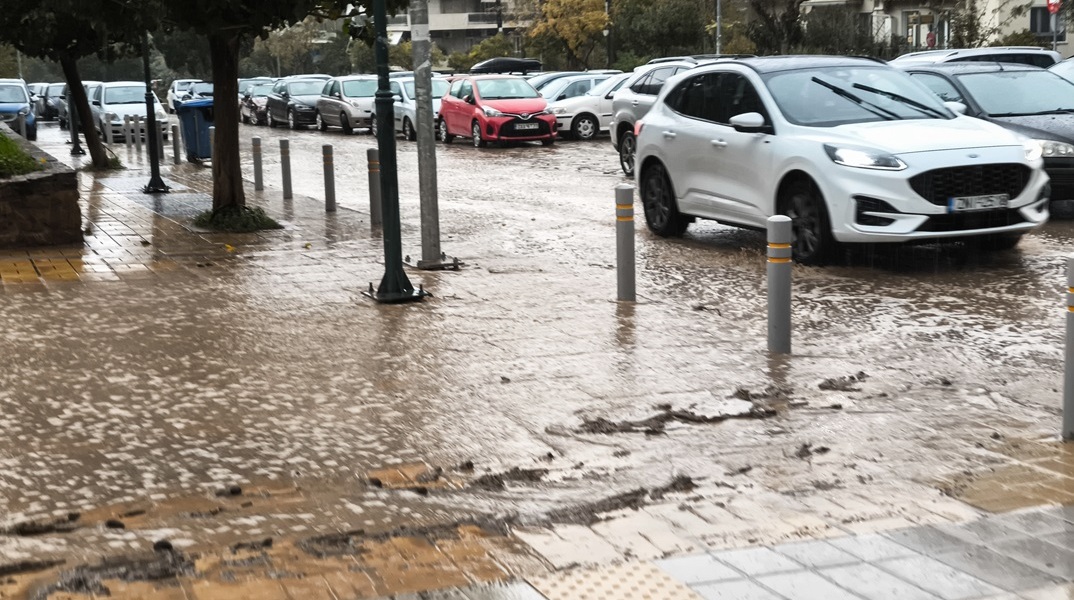 Κακοκαιρία Bora: Σε επιφυλακή ο μηχανισμός του δήμου Αθηναίων ενόψει των καιρικών φαινομένων