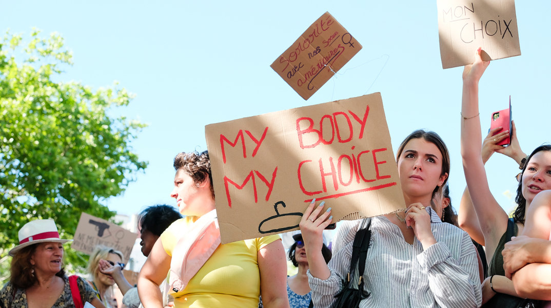Διαδήλωση στο Παρίσι για την απαγόρευση των αμβλώσεων