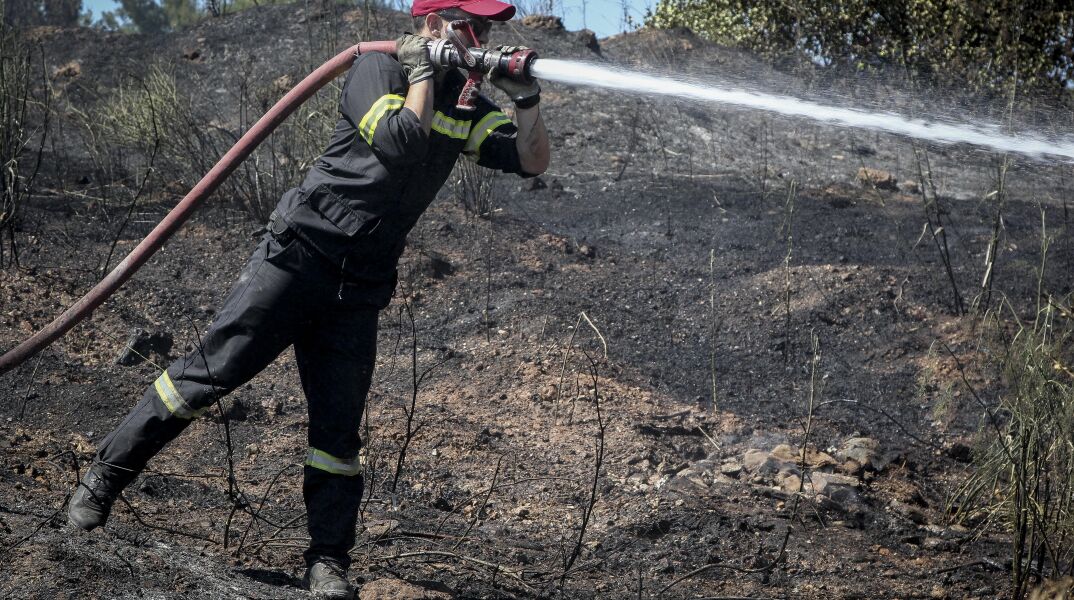 Φωτιά γύρω από τις παιδικές κατασκηνώσεις του Αγ. Ανδρέα έβαζε 64χρονος