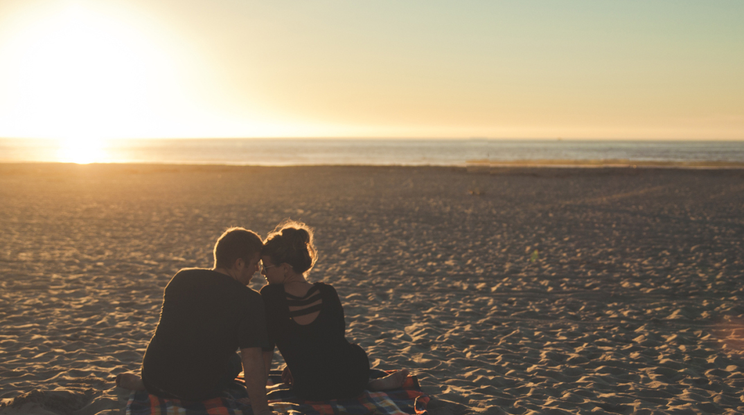 beach-california-couple-58572.jpg