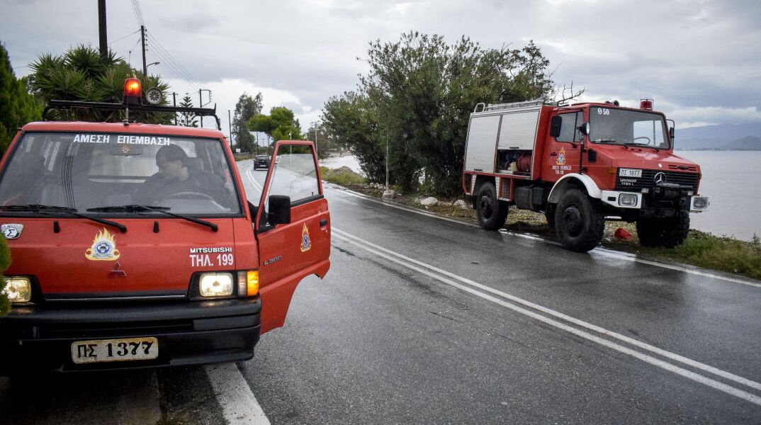 Συνολικά 1.800 κλήσεις έχει δεχθεί η πυροσβεστική σε όλη την Ελλάδα