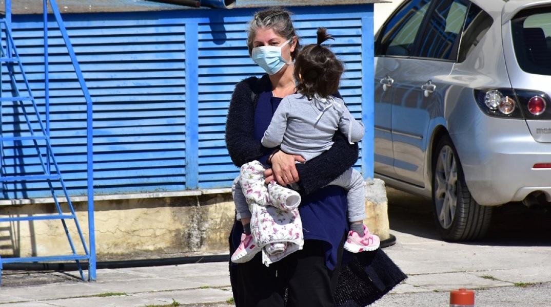 Κορωνοϊός: 200.000 μάσκες για την Ιταλία είναι μπλοκαρισμένες στο τελωνείο της Άγκυρας