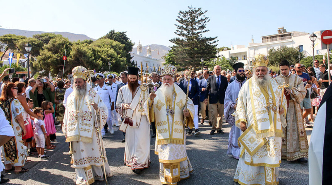 Ιερά Σύνοδος για λιτανείες εν μέσω κορωνοϊού: Θα πραγματοποιούνται με προσοχή και χωρίς συνωστισμό