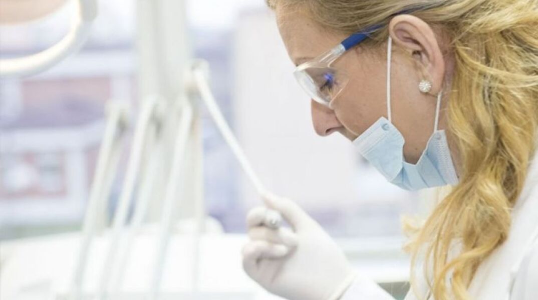 Πλεύρης: Οι οδοντίατροι θα καθορίσουν πότε χρειάζεται rapid test