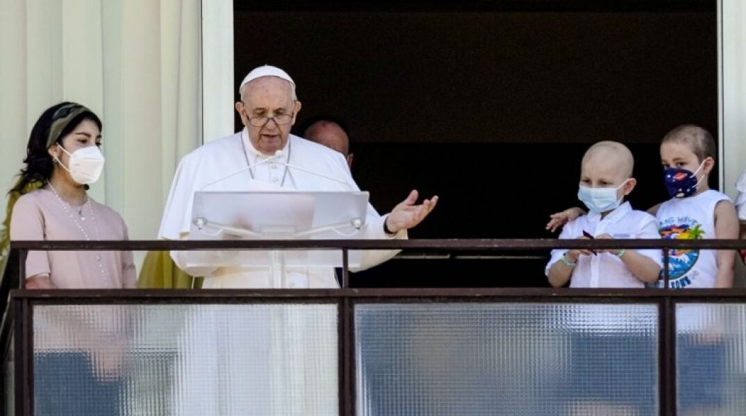 Πάπας Φραγκίσκος: Μήνυμα για τέλος στη βία κατά των γυναικών