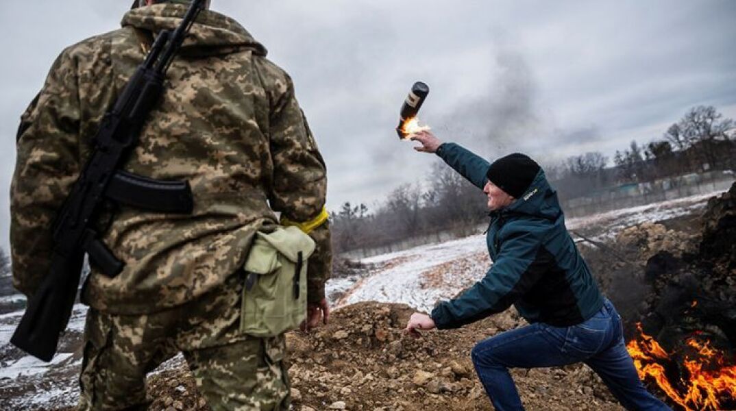 Η Ουκρανία, παρά τη σθεναρή αντίσταση, δεν έχει τη δυνατότητα να συνεχίσει επί πολύ τον ηρωικό αγώνα της