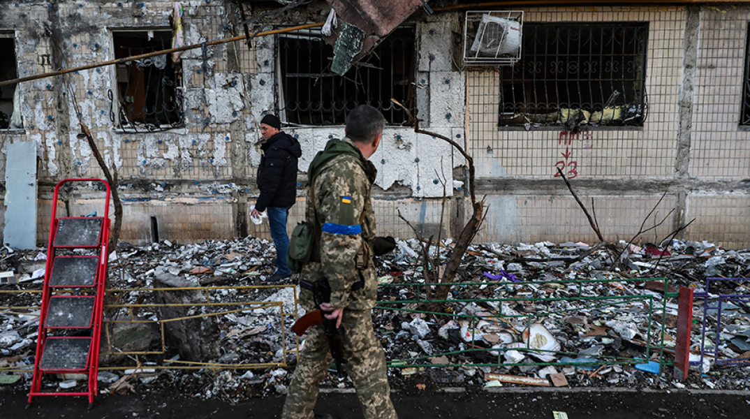 Πόλεμος στην Ουκρανία: Βομβαρδισμένο κτίριο
