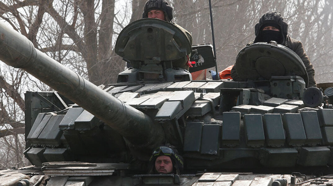 FT: Γιατί η Ρωσία στέλνει όλο και περισσότερα στρατεύματα στην Ουκρανία;  
