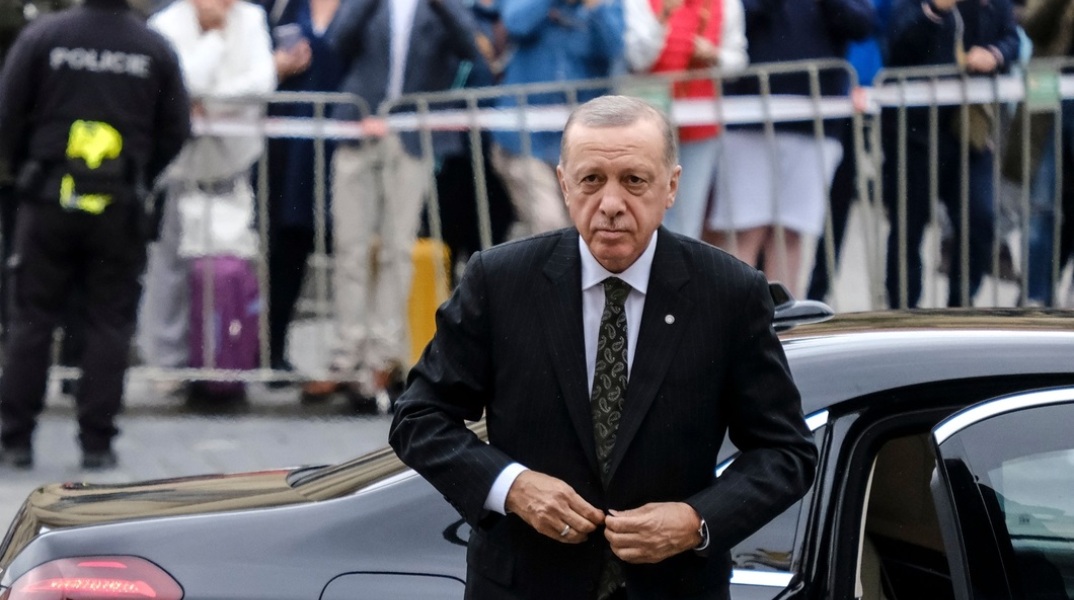 Σύγκρουση τρένων στα Τέμπη: Συλλυπητήριο μήνυμα στην Πρόεδρο της Δημοκρατίας και τον πρωθυπουργό έστειλε ο Τούρκος πρόεδρος Ερντογάν.