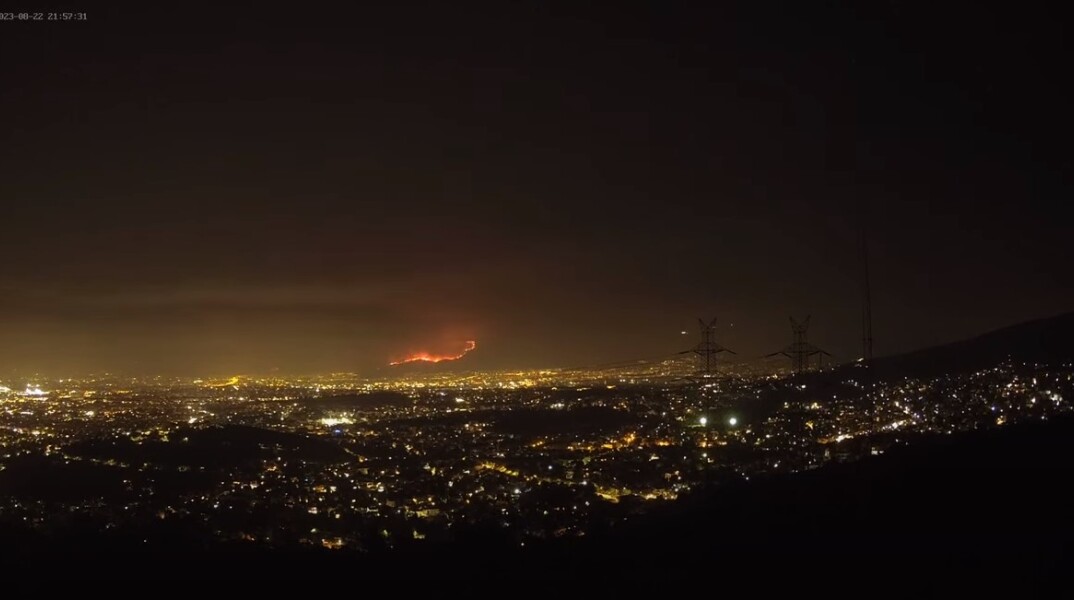 Timelapse βίντεο με την πορεία της φωτιάς στην Πάρνηθα