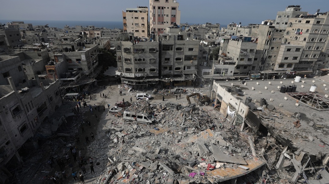 Γκρεμισμένα κτίρια στη Γάζα μετά τους βομβαρδισμούς