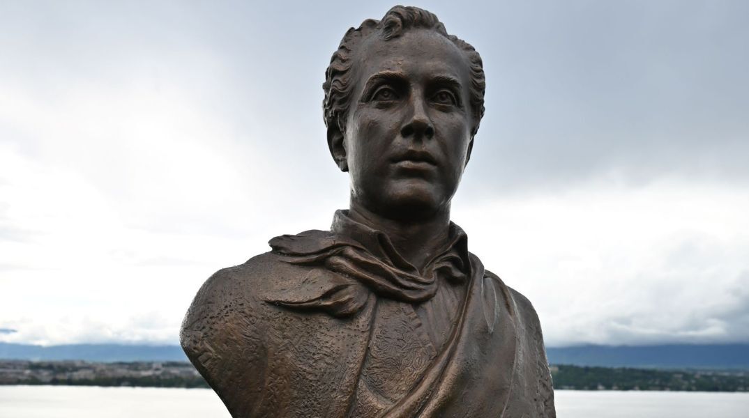 Λόρδος Βύρωνας: Προτομή του μεγάλου Βρετανού φιλέλληνα τοποθετήθηκε στη Γενεύη για τα 200 χρόνια από τον θάνατό του.