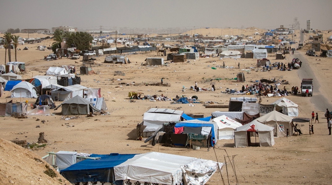 Σκηνές όπου διαμένουν πρόσφυγες στη Ράφα
