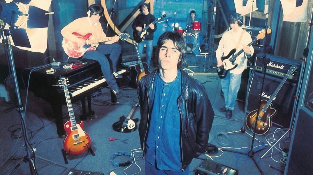Επανέκδοση του «Definitely Maybe» των Oasis για την 30η επέτειό του - Το ντεμπούτο των αδελφών Γκάλαχερ σφράγισε τη σκηνή της britpop.