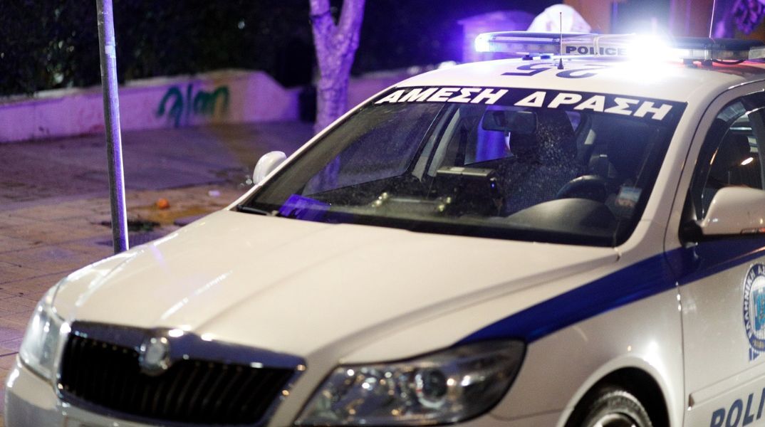 Θεσσαλονίκη: Σύλληψη 20χρονου για επίθεση σε βάρος ταχυμεταφορέα φαγητού με οπαδικά κίνητρα - Προηγήθηκαν απειλές στα κοινωνικά δίκτυα. 