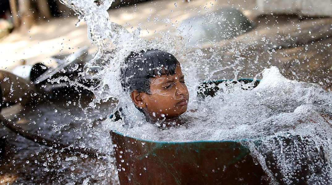 Φονικός καύσωνας στην Ινδία - Άνθρωποι πεθαίνουν λόγω θερμοπληξίας