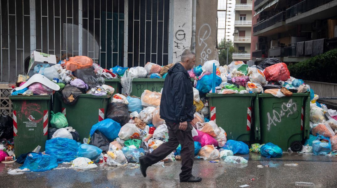 Θεσσαλονίκη: Στους δρόμους της πόλης από σήμερα οι επόπτες της γειτονιάς - Σε ποιες περιοχές θα δραστηριοποιηθούν - Βαριά πρόστιμα για τη ρίψη σκουπιδιών