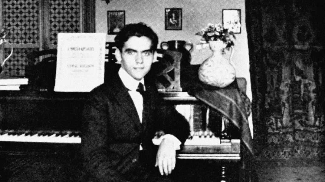Σαν σήμερα 5 Ιουνίου: Το 1898 γεννήθηκε ο Φεντερίκο Γκαρθία Λόρκα - Ποιητής και θεατρικός συγγραφέας της γενιάς του '27 που δολοφονήθηκε στον Ισπανικό Εμφύλιο
