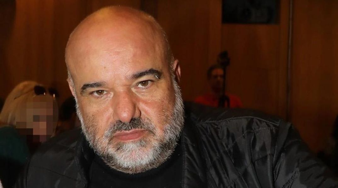 Ομόφωνα αθώος κρίθηκε από το Μικτό Δικαστήριο ο σκηνοθέτης Κώστας Κωστόπουλος, για την υπόθεση βιασμού της ηθοποιού Έλενας Αθανασοπούλου το καλοκαίρι του 2010.