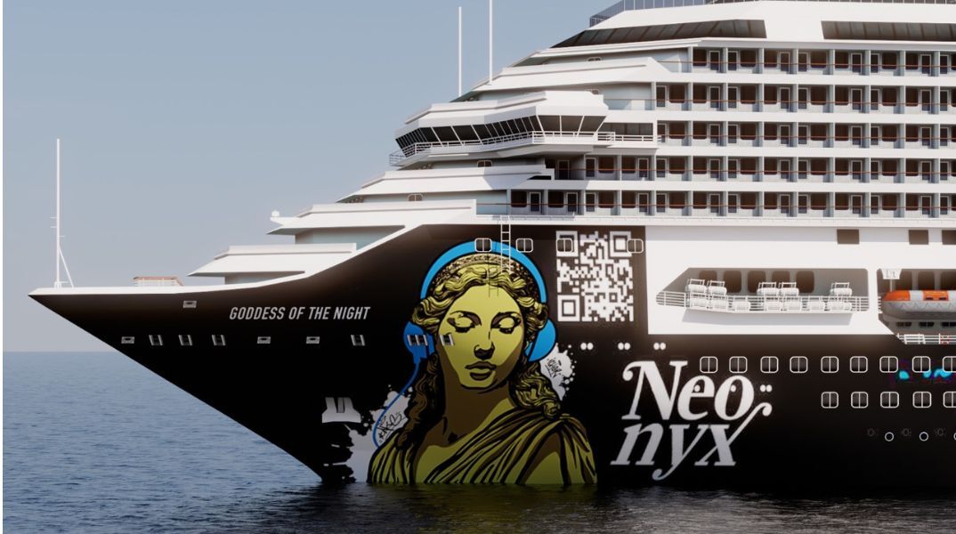 O Sake ζωγράφισε τη Θεά της Νύχτας στο κρουαζιερόπλοιο NEO NYX - Τα έργα του street artist Ιωάννη Καραμπέτσου ταξιδεύουν από τους δρόμους της Αθήνας στη θάλασσα